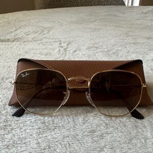 Ray-Ban Gold Frame Brown Lens Sunglasses with Brown Case